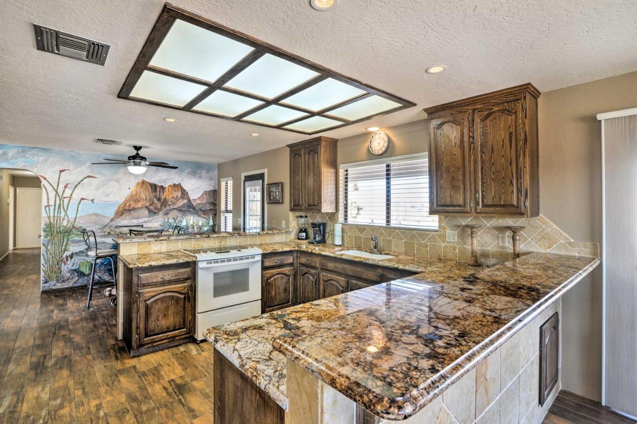 Bullhead City Home With Private Pool, Hot Tub And View Exterior foto